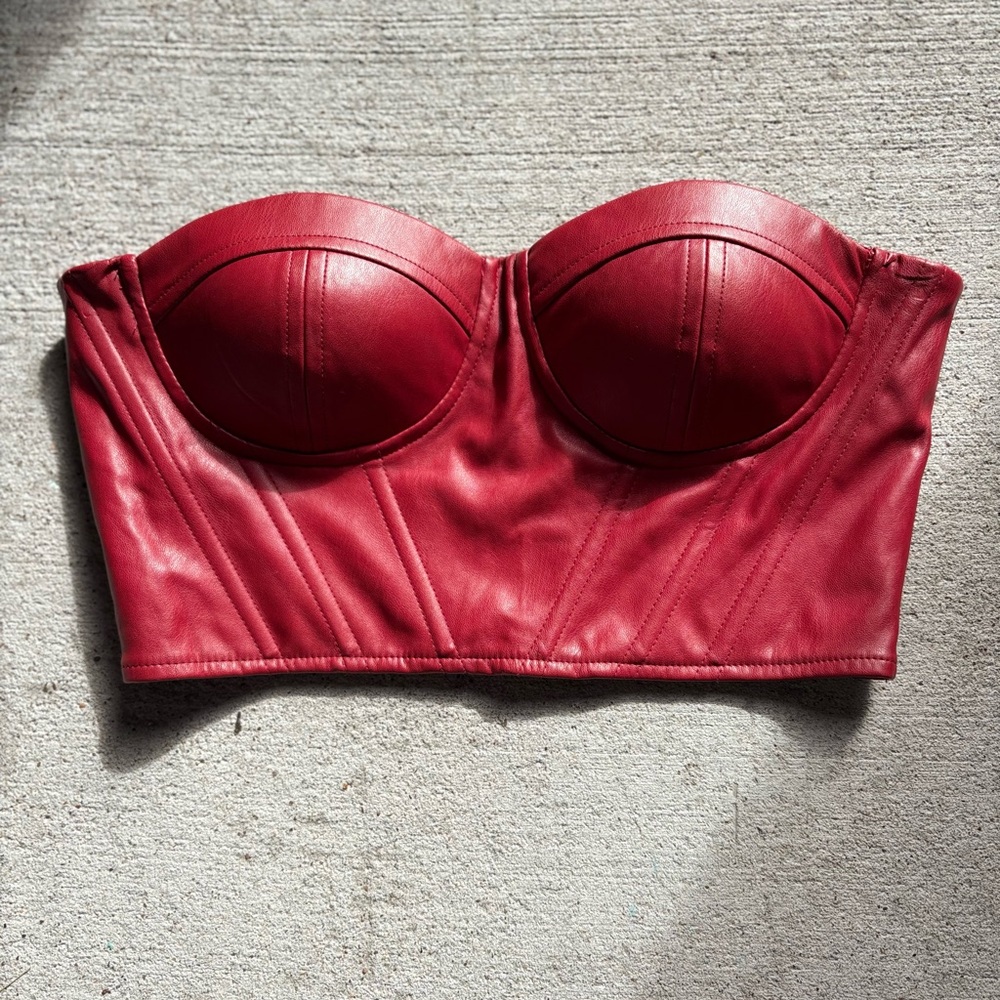 Miss Circle Red Strapless Bustier Top